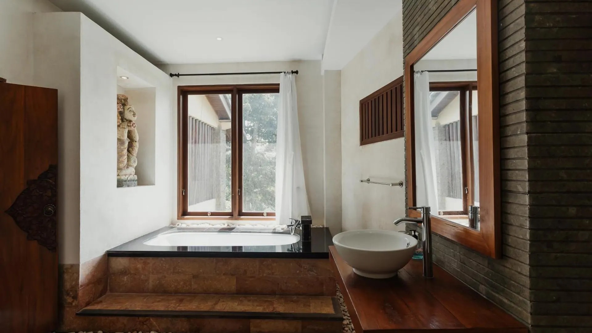 The Iyang Ubud Hotel